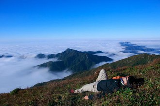 Hành trình "săn mây" chinh phục đỉnh Chiêu Lầu Thi 